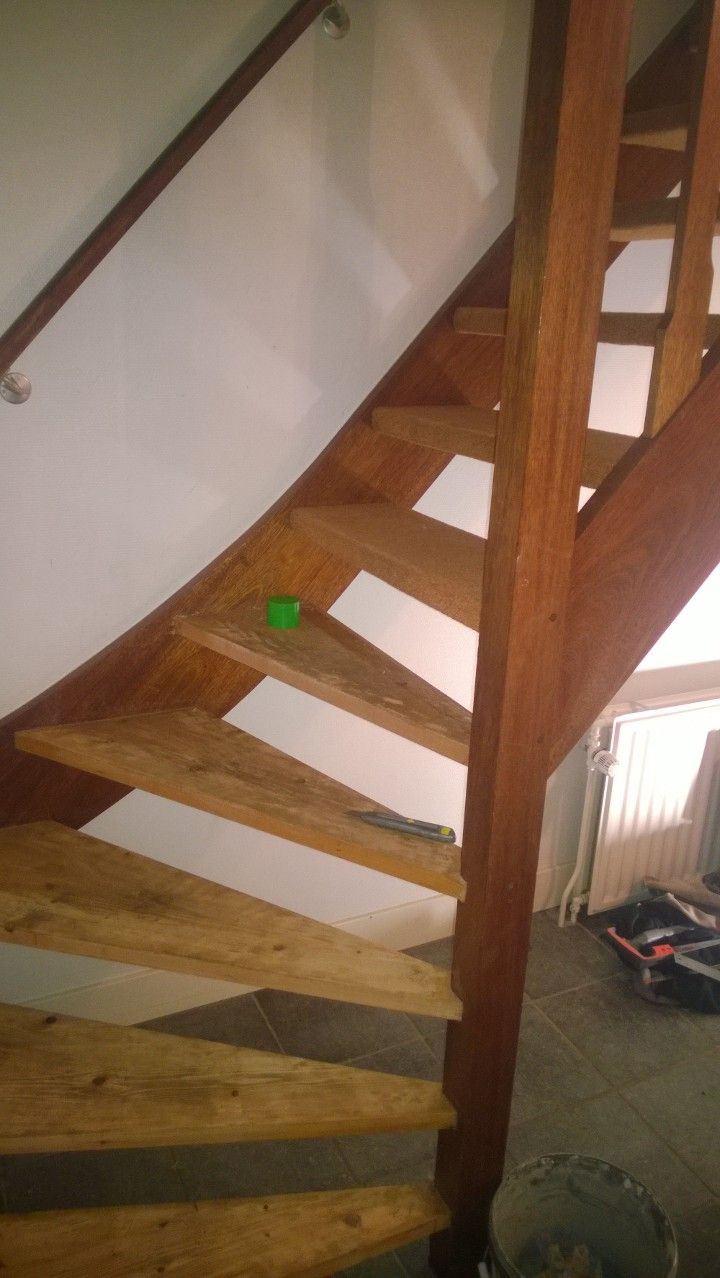 Wonderbaar Renoveren trap plus kast onder trap maken | Onderhouds- en VZ-14